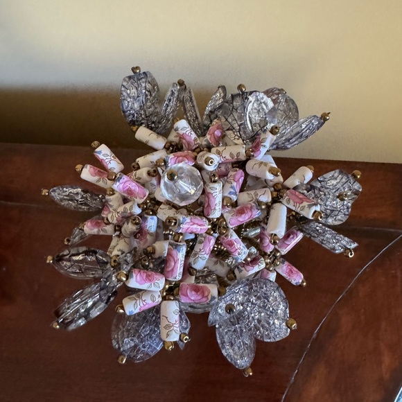 Handmade beaded flower for decor - Picture 4 of 5